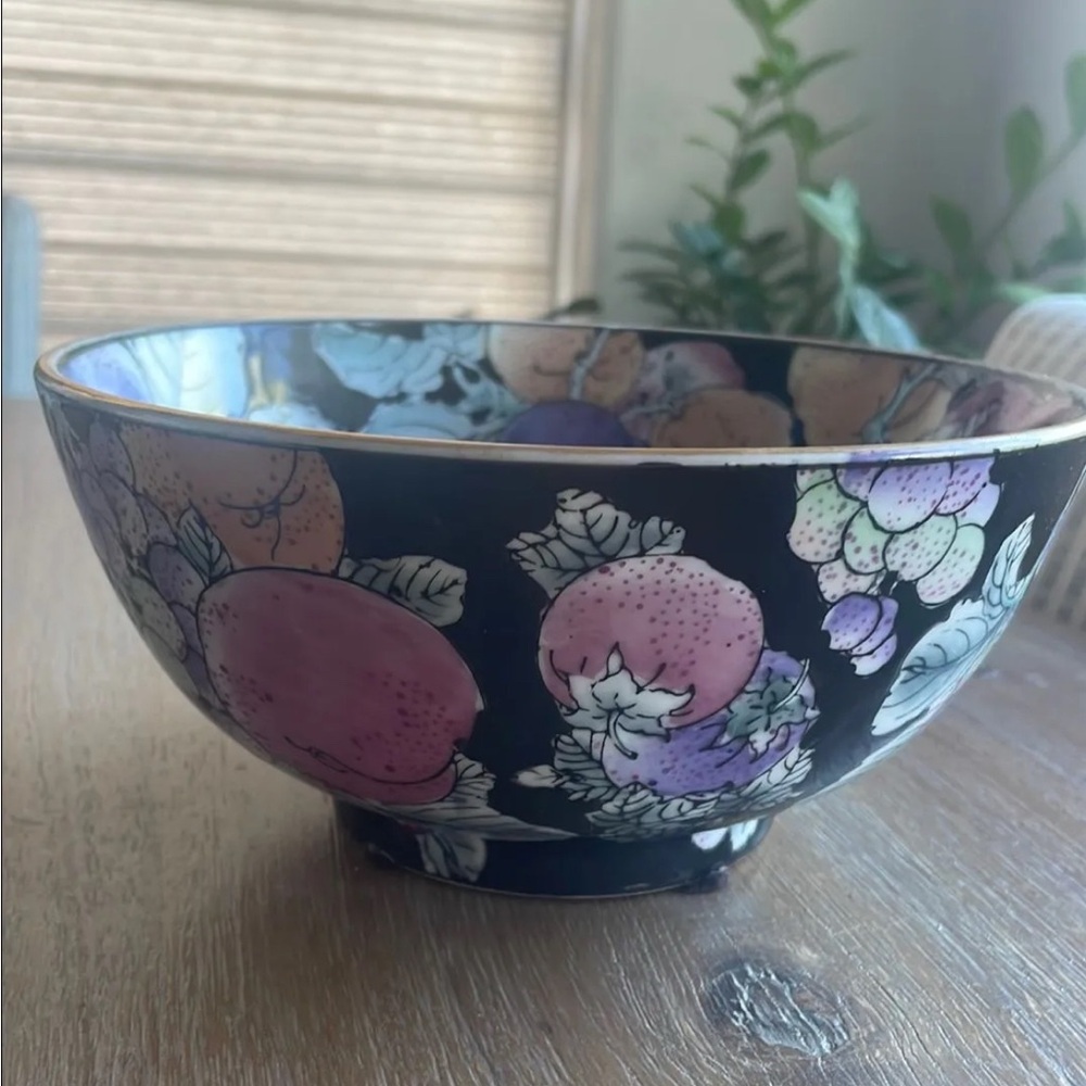 Andrea by Sadek fruit bowl